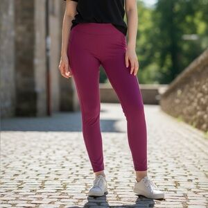 DULUTH TRADING CO NoGA Classic Leggings in Red Violet M